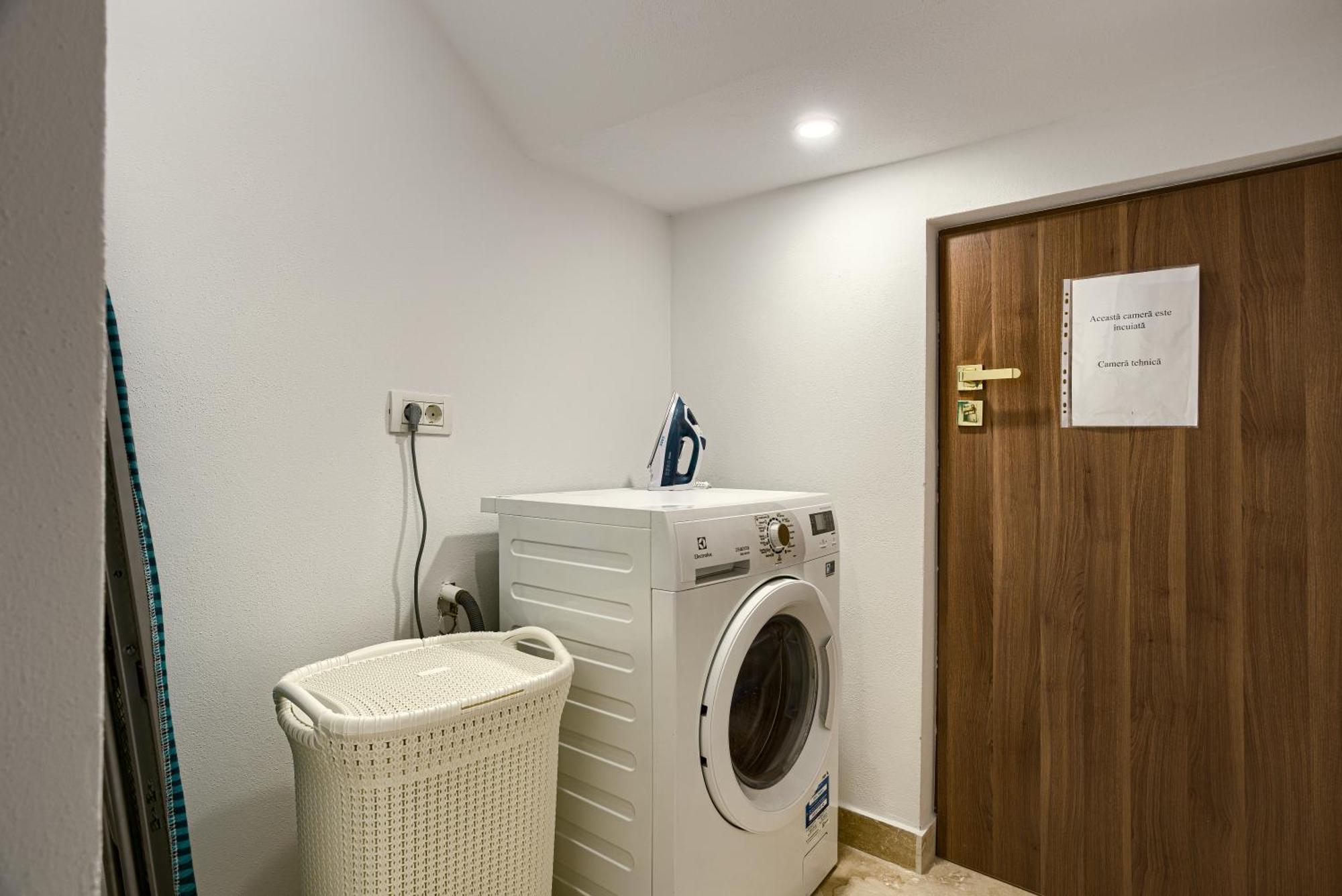 Sika Palladium Garden & Spa Central Apartment Arad Extérieur photo